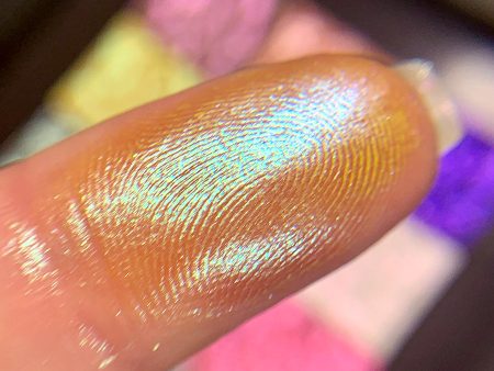 Solarium | Electric Multichrome Eyeshadow Supply