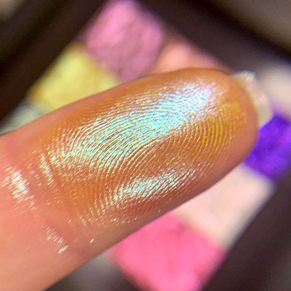 Solarium | Electric Multichrome Eyeshadow Supply